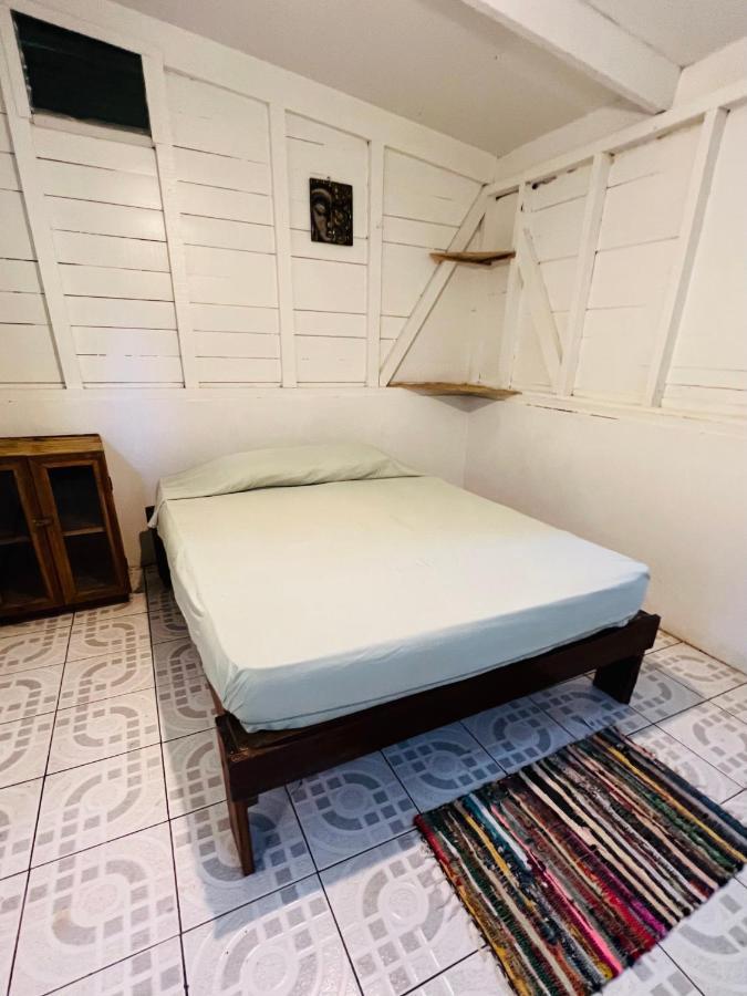 Hotel Puerto Viejo - Estd 1939 Puerto Viejo de Talamanca ภายนอก รูปภาพ