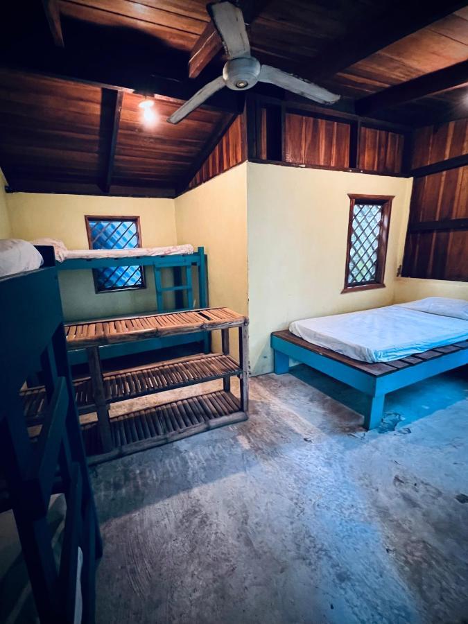 Hotel Puerto Viejo - Estd 1939 Puerto Viejo de Talamanca ภายนอก รูปภาพ