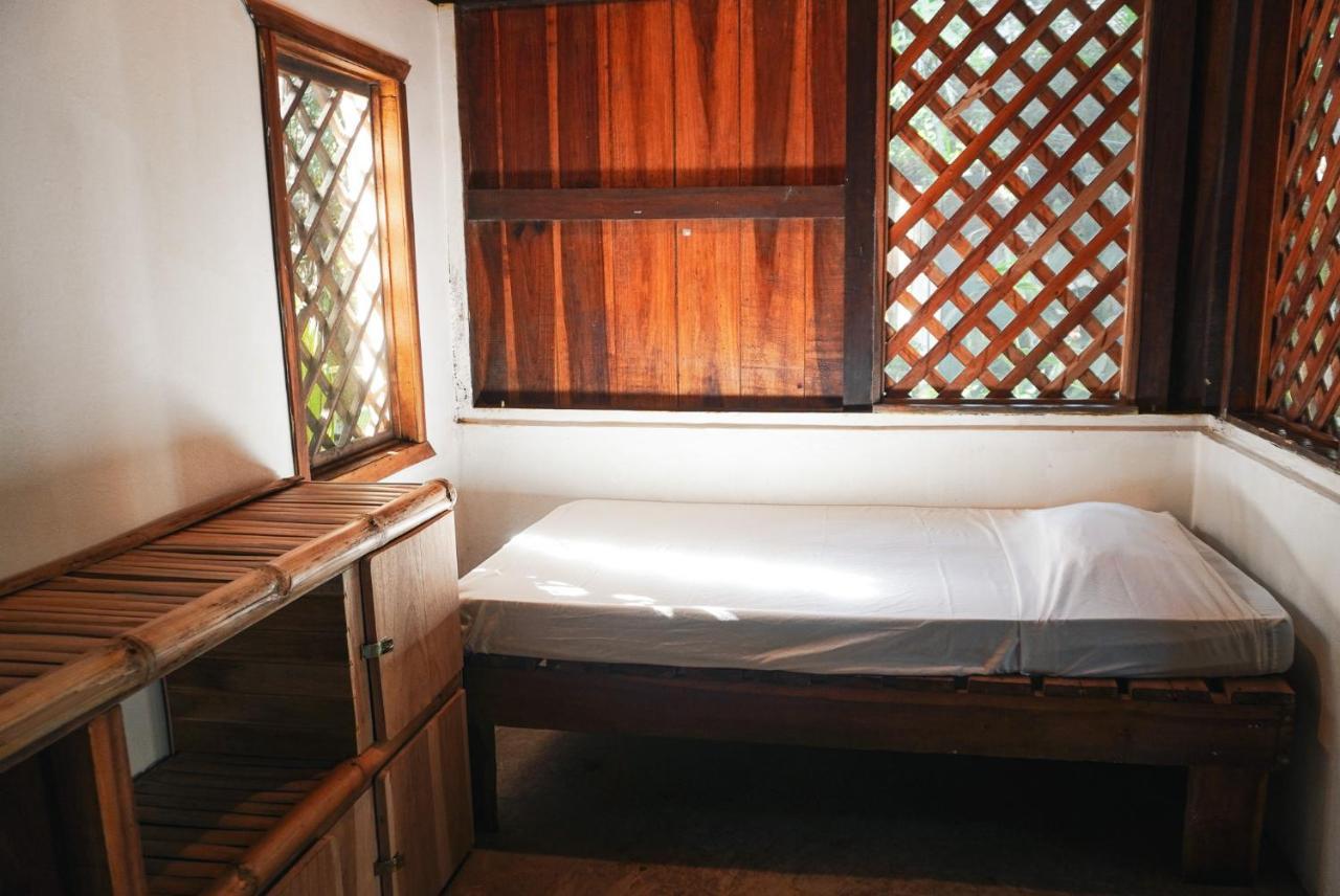 Hotel Puerto Viejo - Estd 1939 Puerto Viejo de Talamanca ภายนอก รูปภาพ