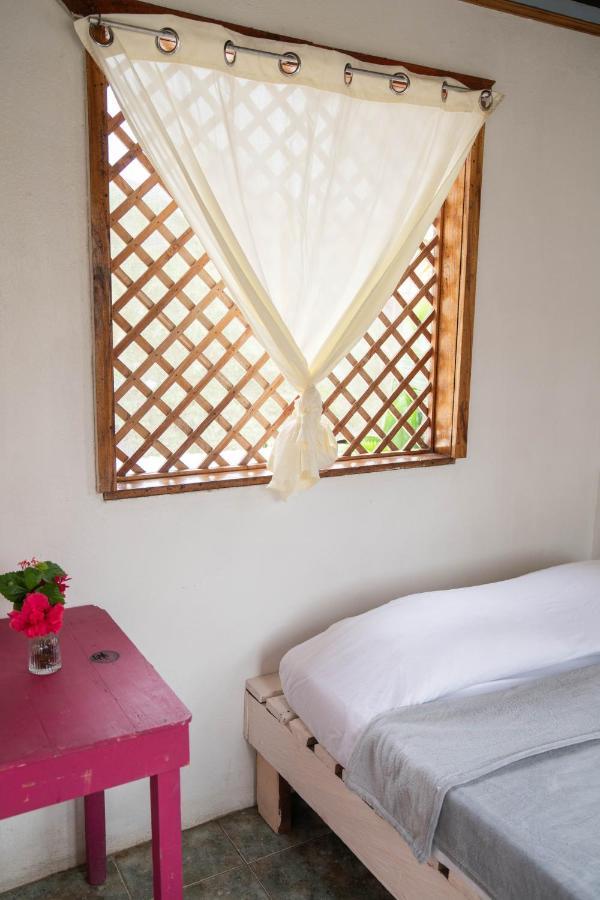 Hotel Puerto Viejo - Estd 1939 Puerto Viejo de Talamanca ภายนอก รูปภาพ