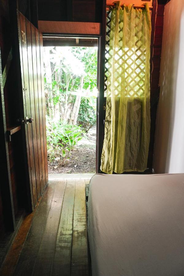 Hotel Puerto Viejo - Estd 1939 Puerto Viejo de Talamanca ภายนอก รูปภาพ